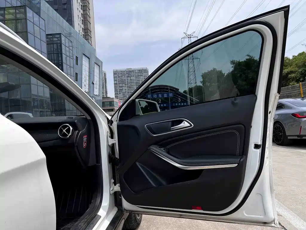 Mercedes-Benz GLA 2017 — фото 13