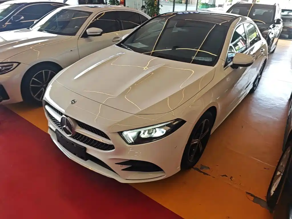 Mercedes-Benz A-Class 2022 — фото 2
