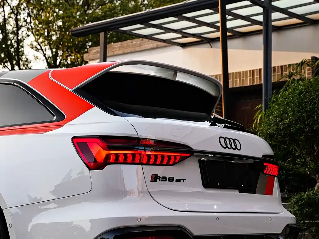 Audi RS 6 2025 — фото 21