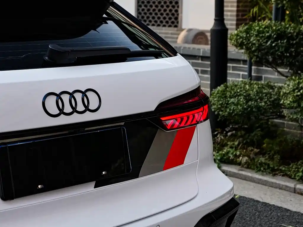 Audi RS 6 2025 — фото 25