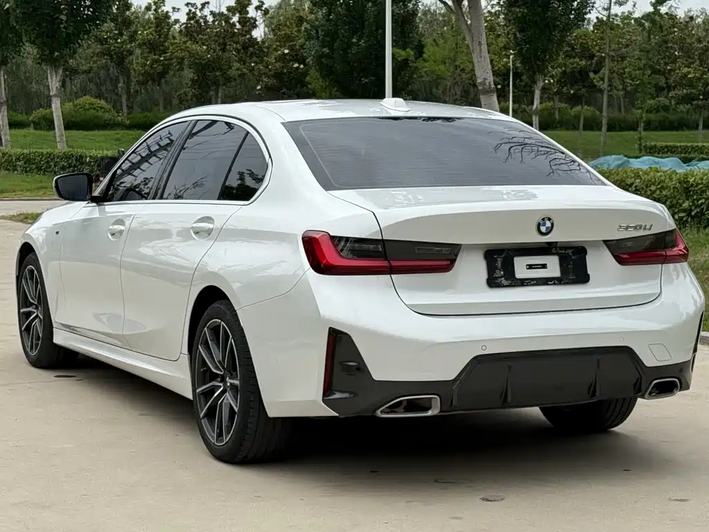BMW 3 Series 2024 — фото 14
