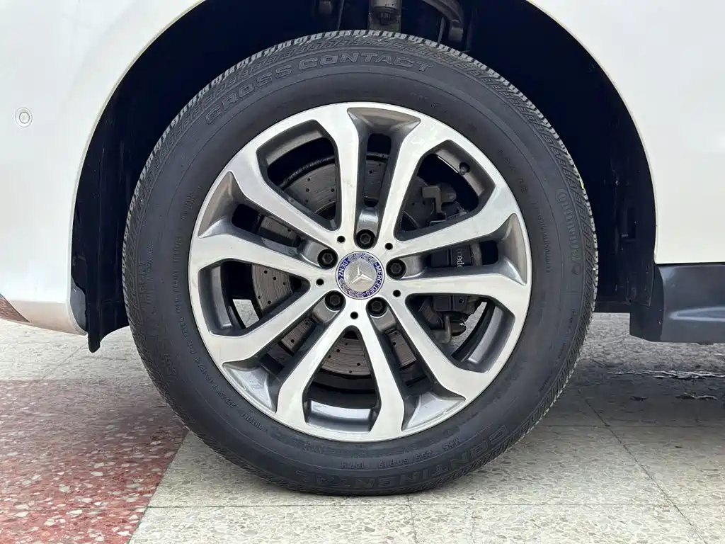 Mercedes-Benz GLE 2017 — фото 32