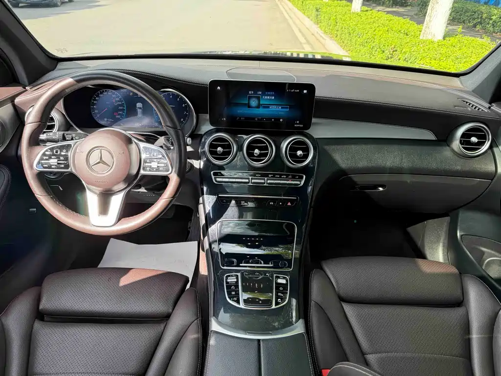 Mercedes-Benz GLC 2020 — фото 15