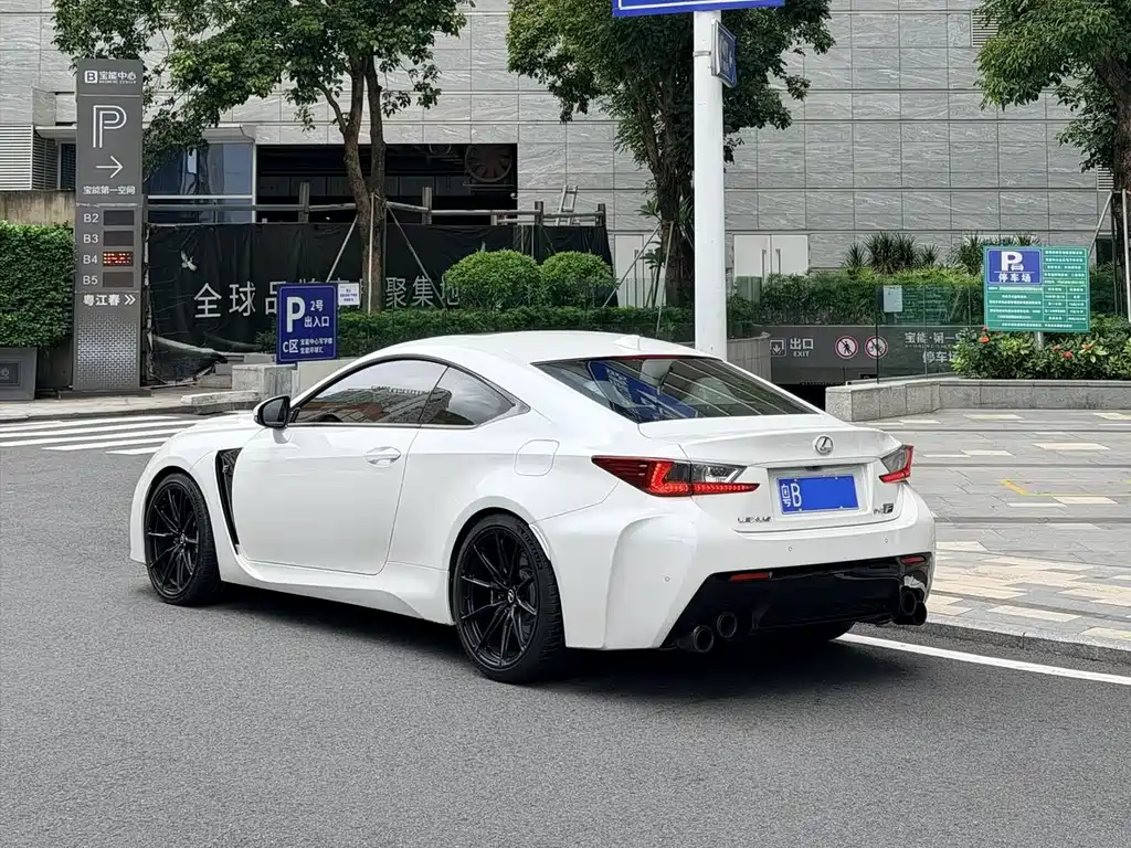 Lexus RC F 2016 — фото 5