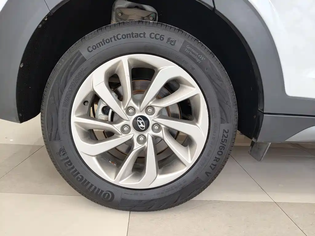 Hyundai Tucson 2017 — фото 15