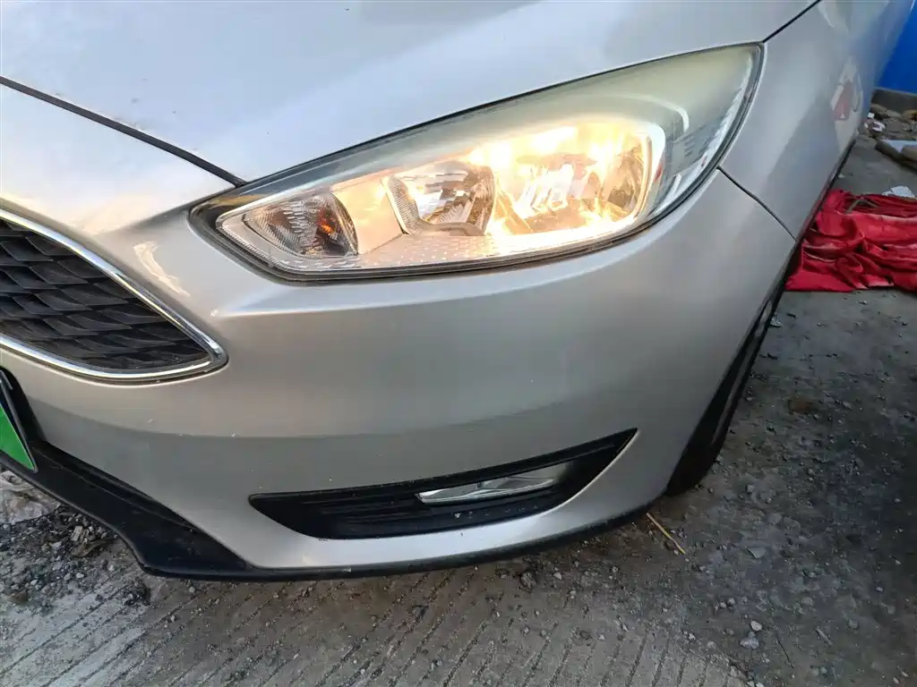 Ford Focus 2016 — фото 15