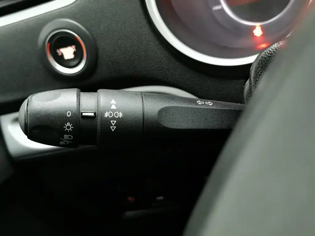 Citroën C4L 2015 — фото 21