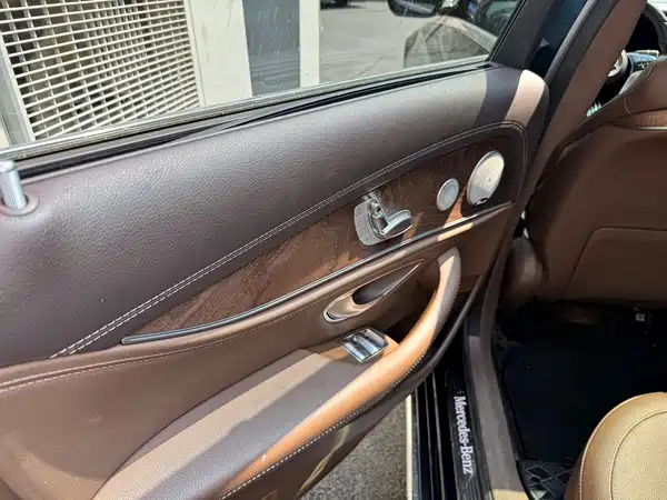 Mercedes-Benz E-Class 2023