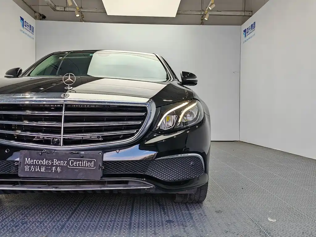Mercedes-Benz E-Class 2020 — фото 18