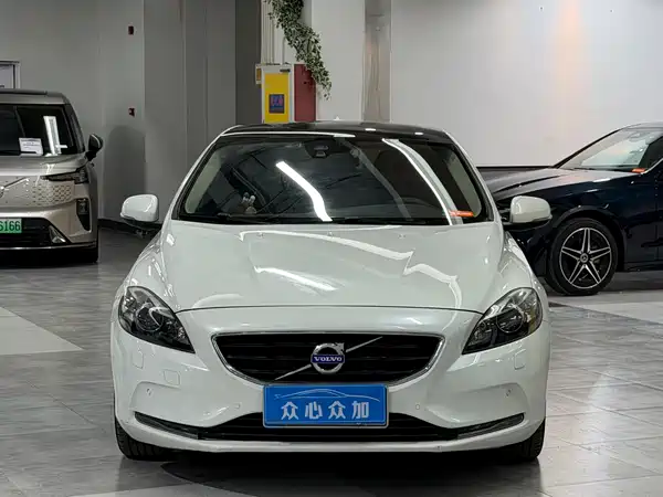 Volvo V40 2016
