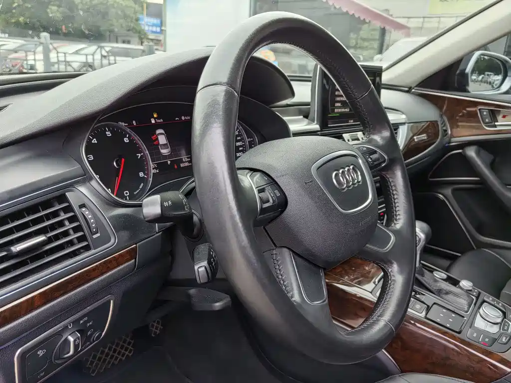 Audi A6L 2015 — фото 24