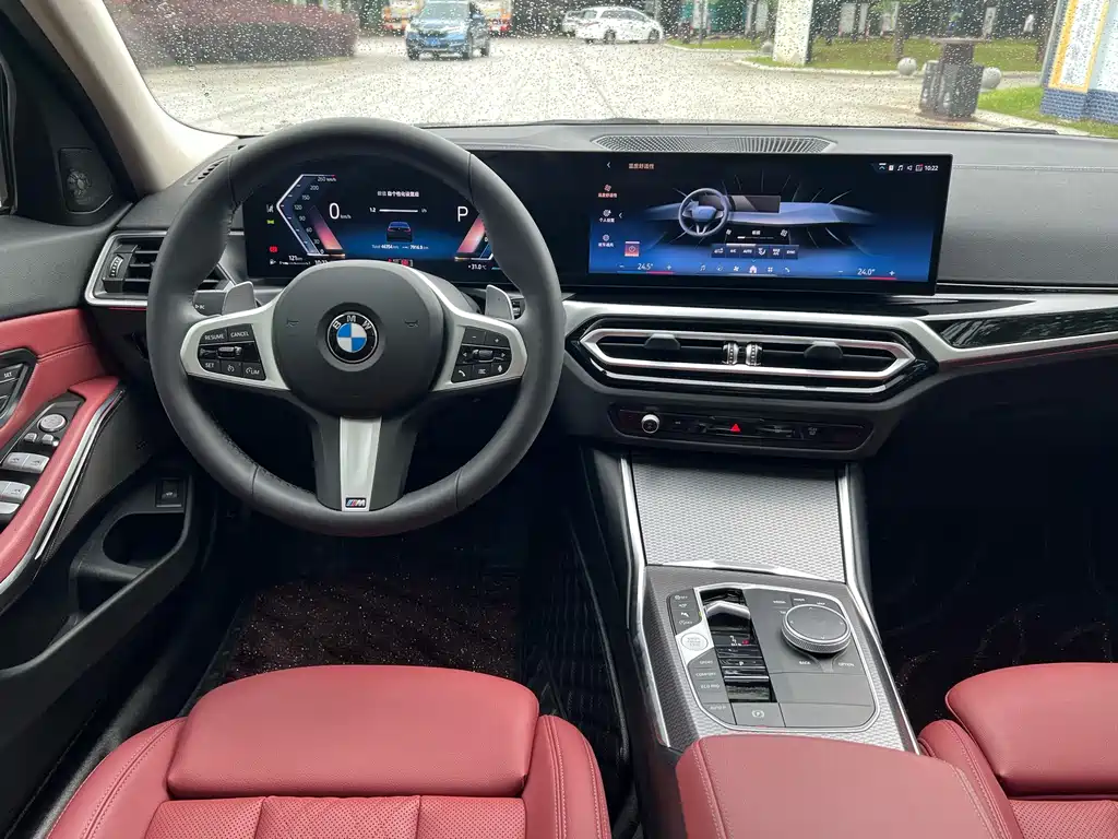 BMW 3 Series 2024 — фото 15