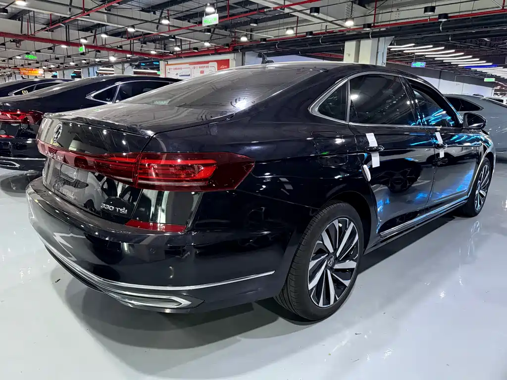 Volkswagen Passat 2023 — фото 14