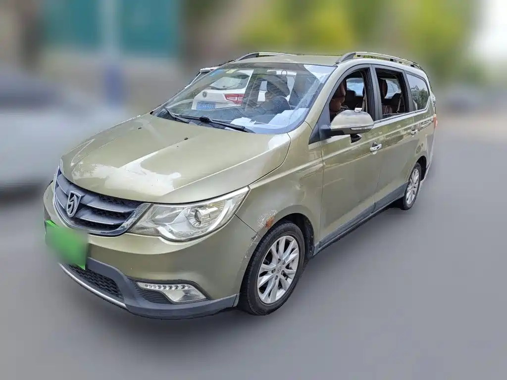 Baojun 730 2015