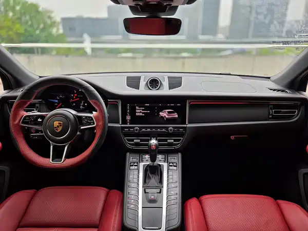 Porsche Macan 2021