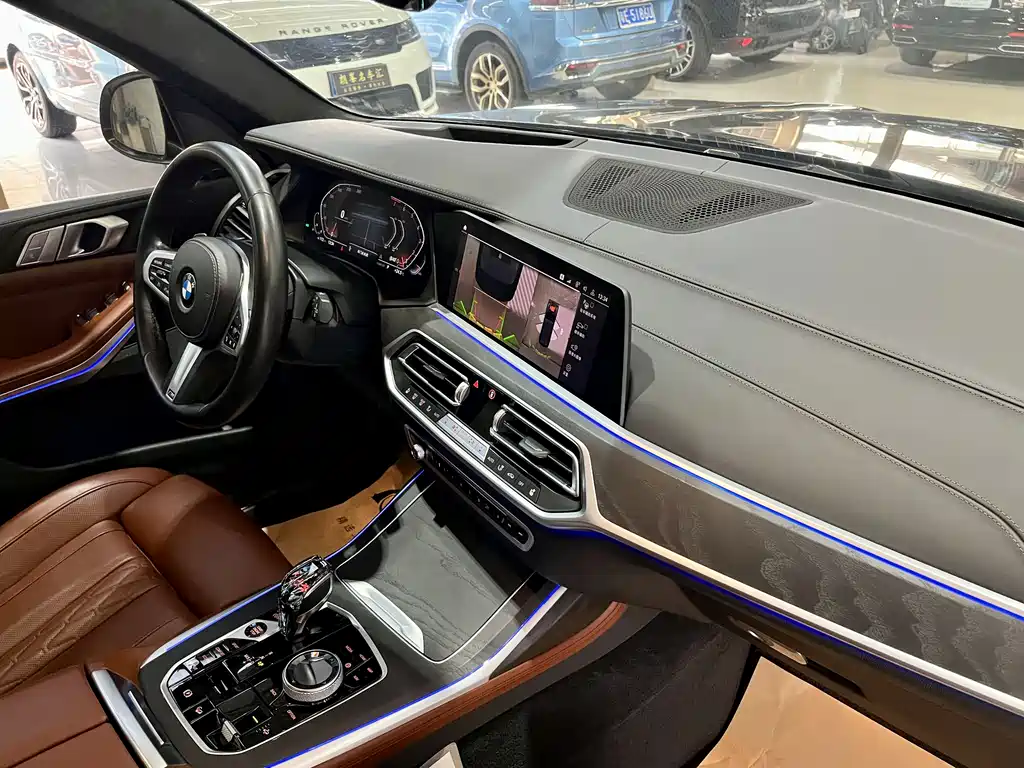 BMW X7 2021 — фото 12