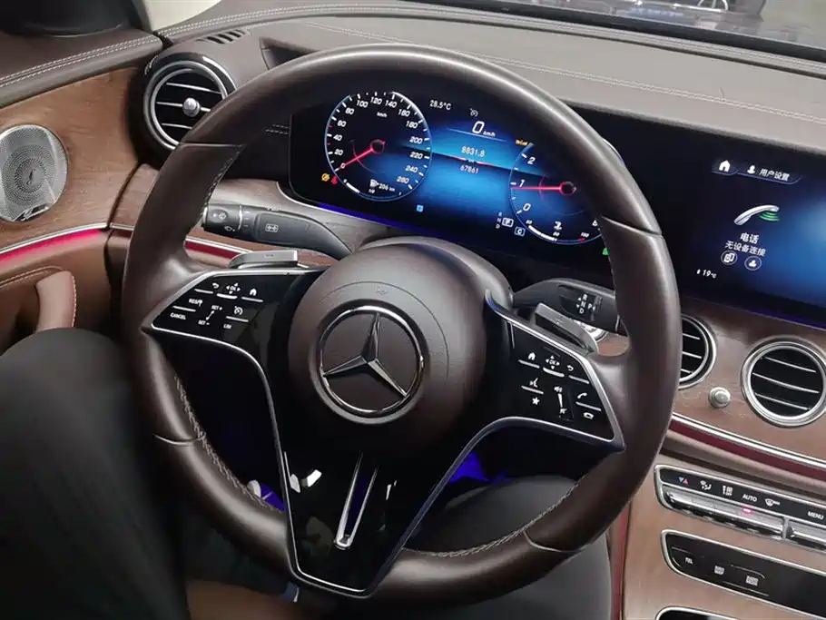 Mercedes-Benz E-Class 2023 — фото 15