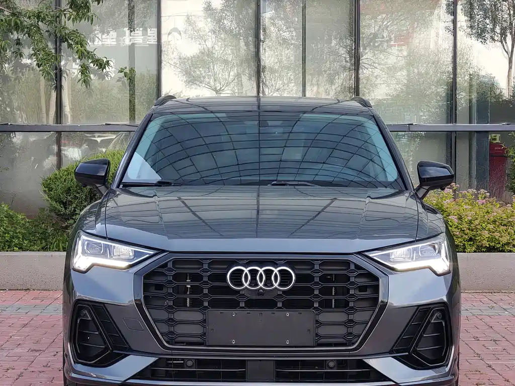 Audi Q3 2022 — фото 2