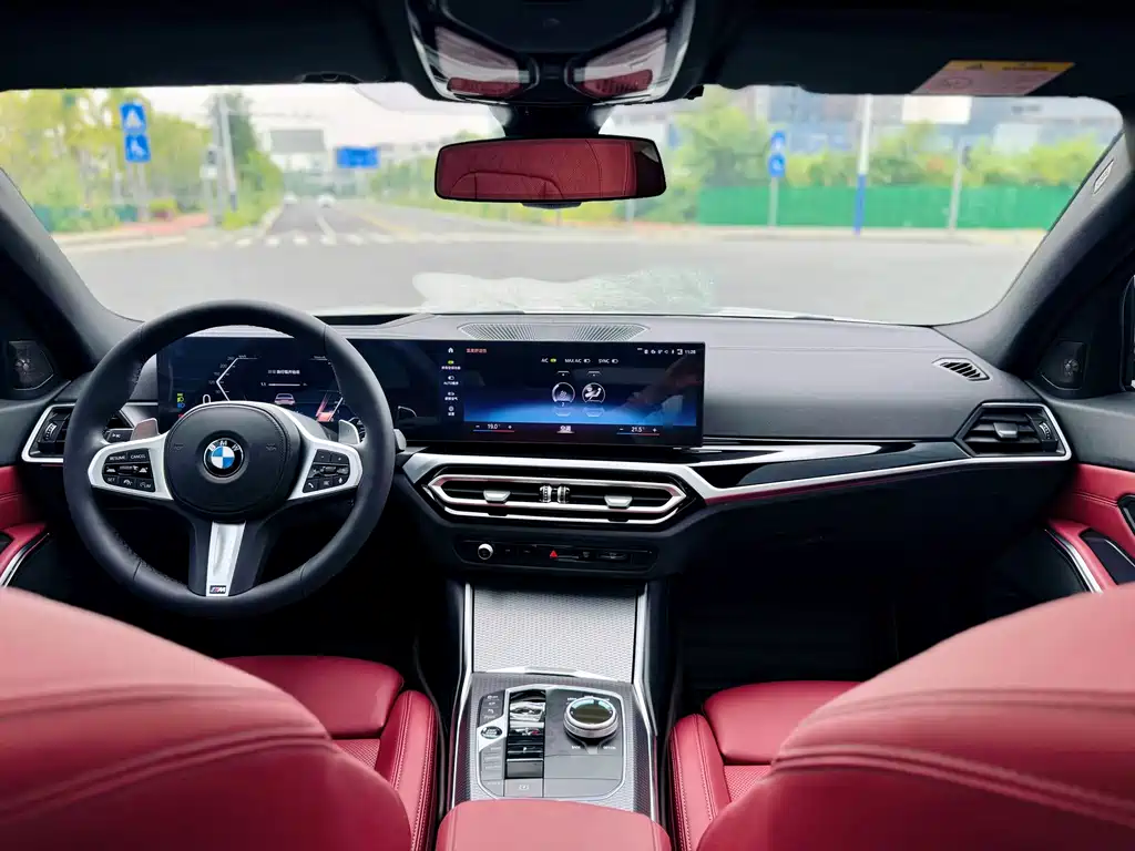 BMW 3 Series 2023 — фото 16