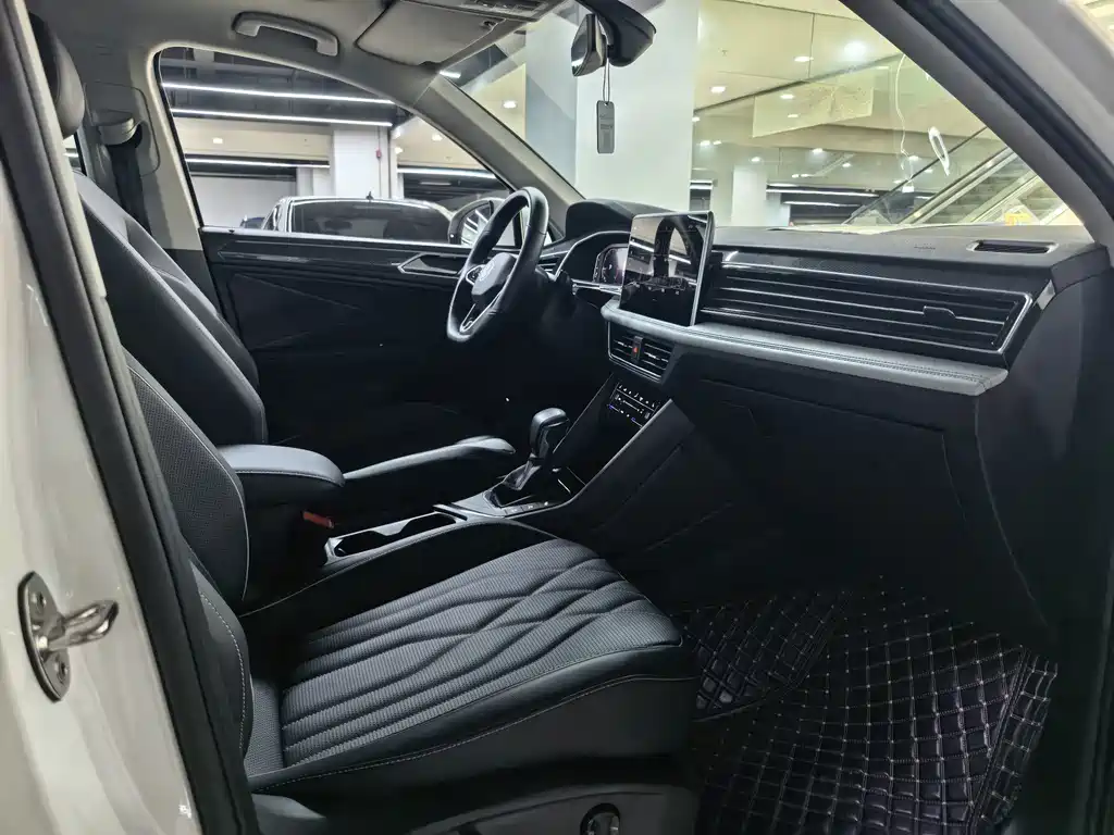 Volkswagen Tiguan L 2022