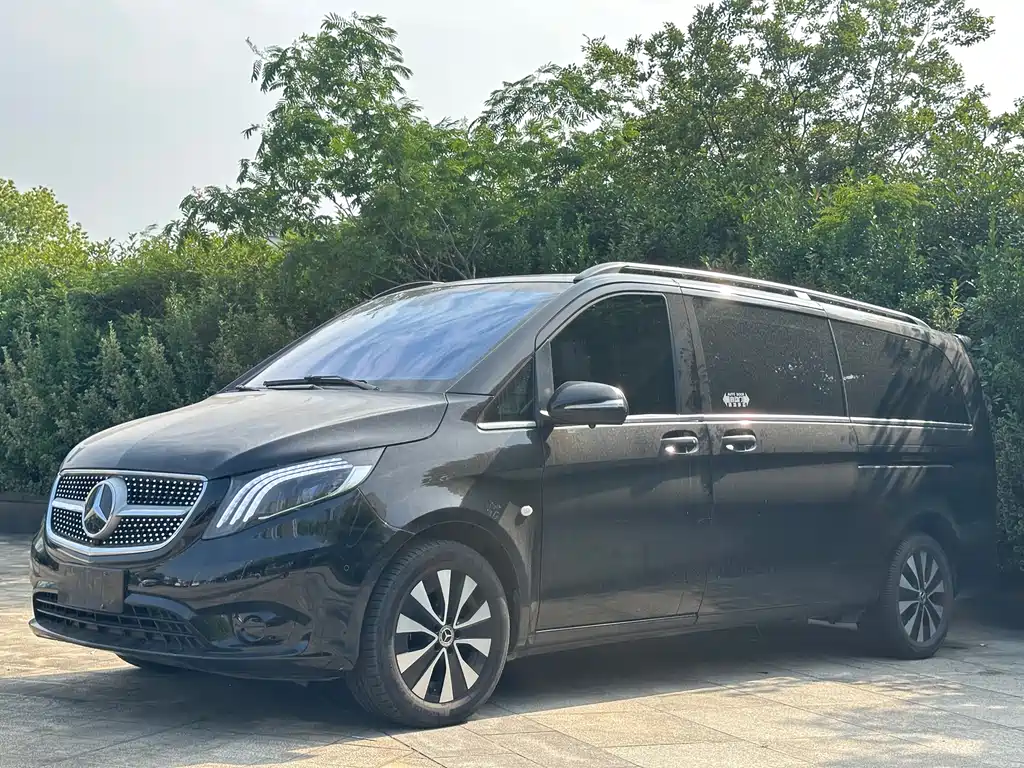 Mercedes-Benz Vito 2024 — фото 1