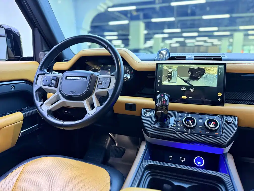 Land Rover Defender 2021 — фото 12