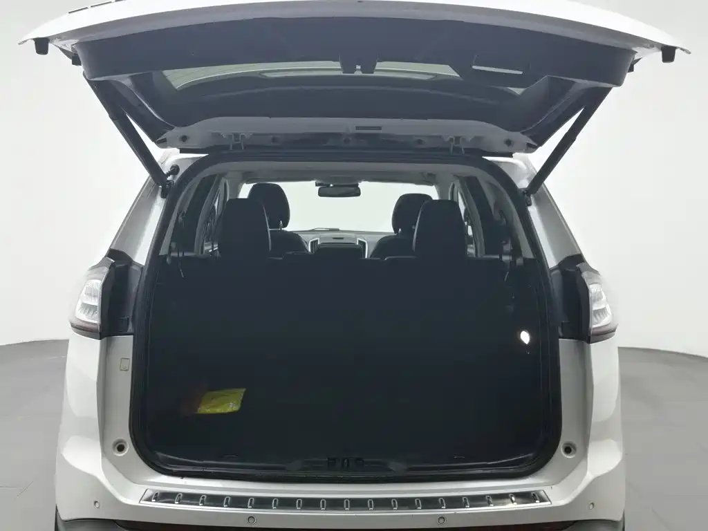Ford Edge 2019 — фото 16