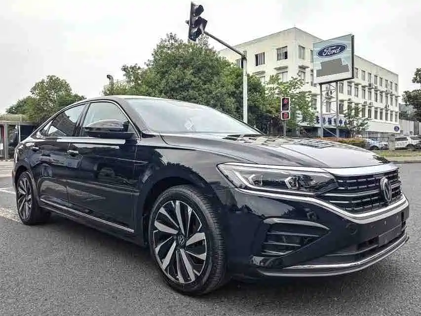 Volkswagen Passat 2024