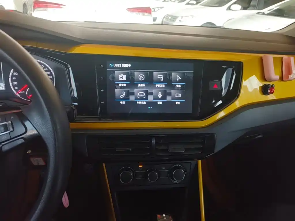 Volkswagen Polo 2019 — фото 13