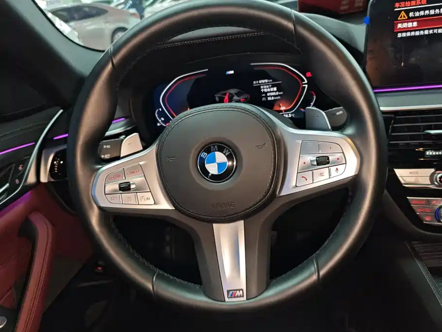BMW 5 Series 2023 — фото 15