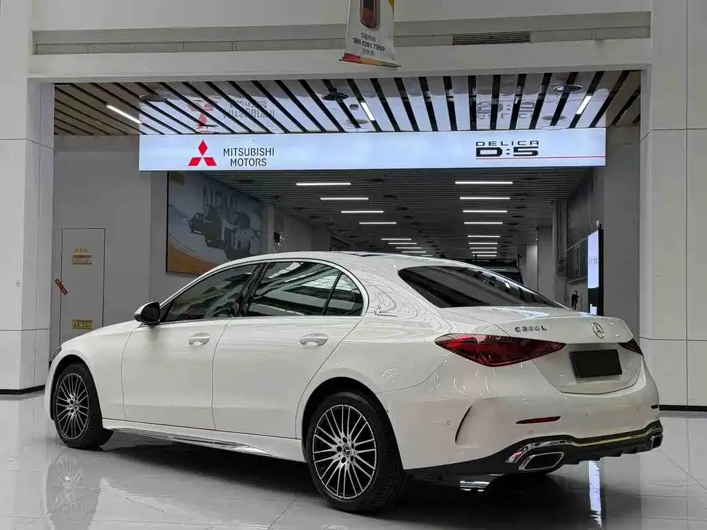 Mercedes-Benz C-Class 2024