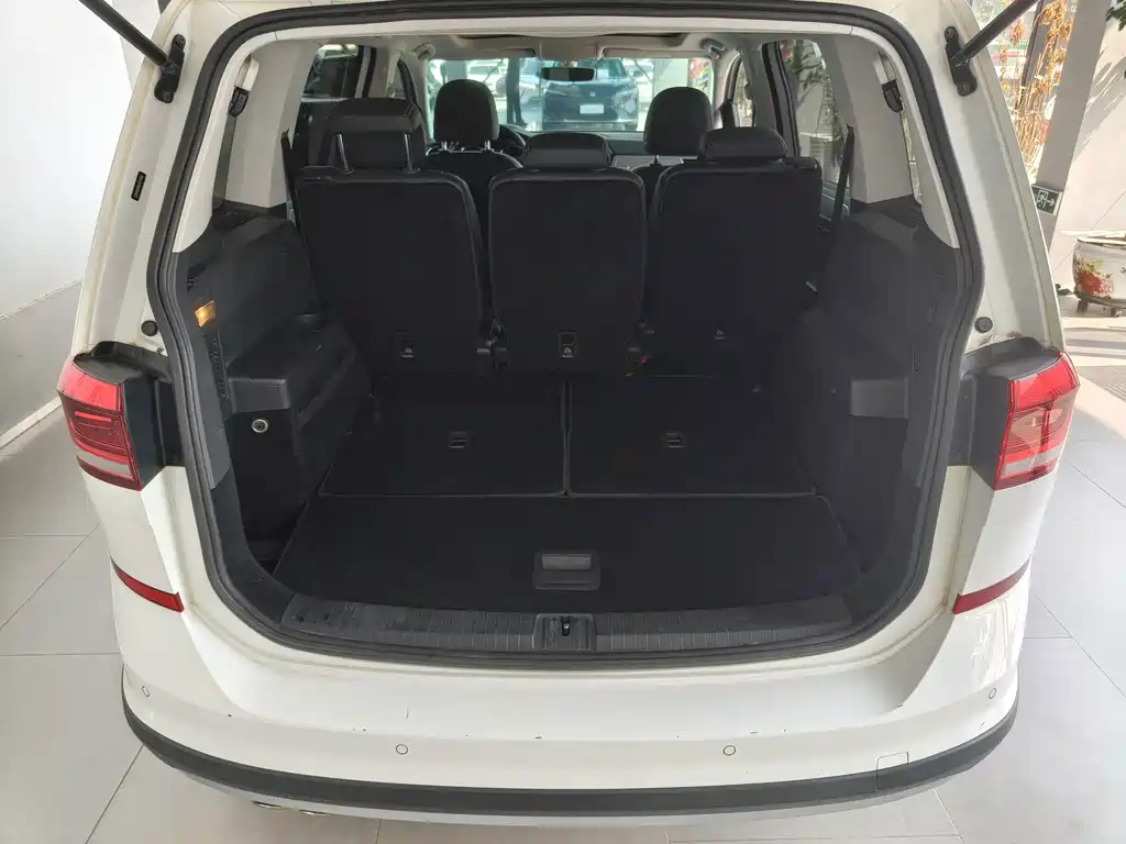 Volkswagen Touran 2020 — фото 15