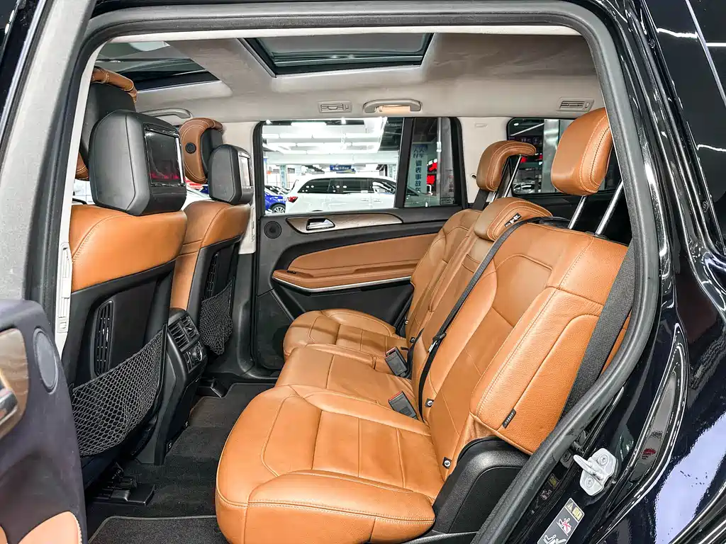 Mercedes-Benz GLS 2016 — фото 15