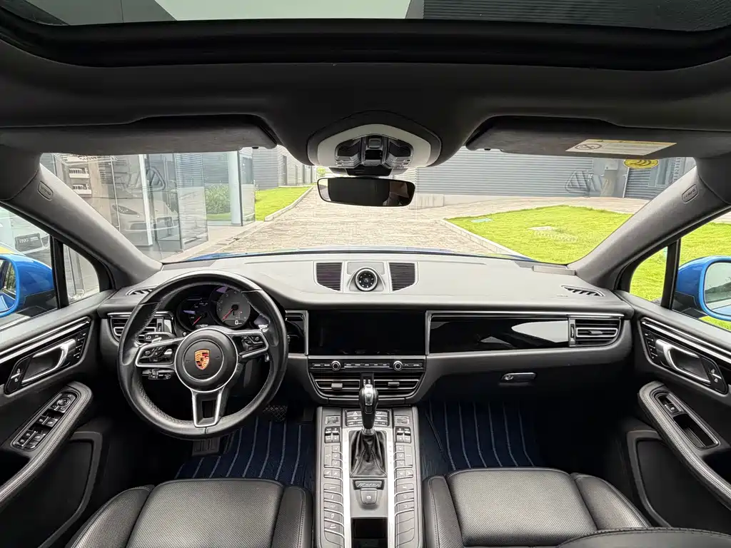 Porsche Macan 2020 — фото 13