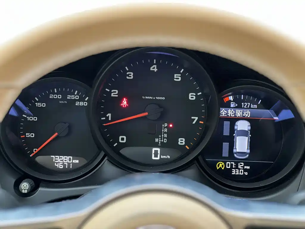 Porsche Macan 2015 — фото 10