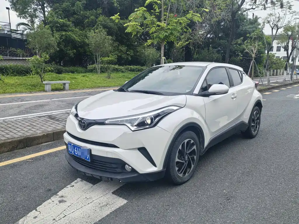 Toyota IZOA 2019 — фото 1
