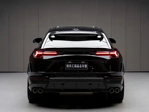 Lamborghini Urus 2024