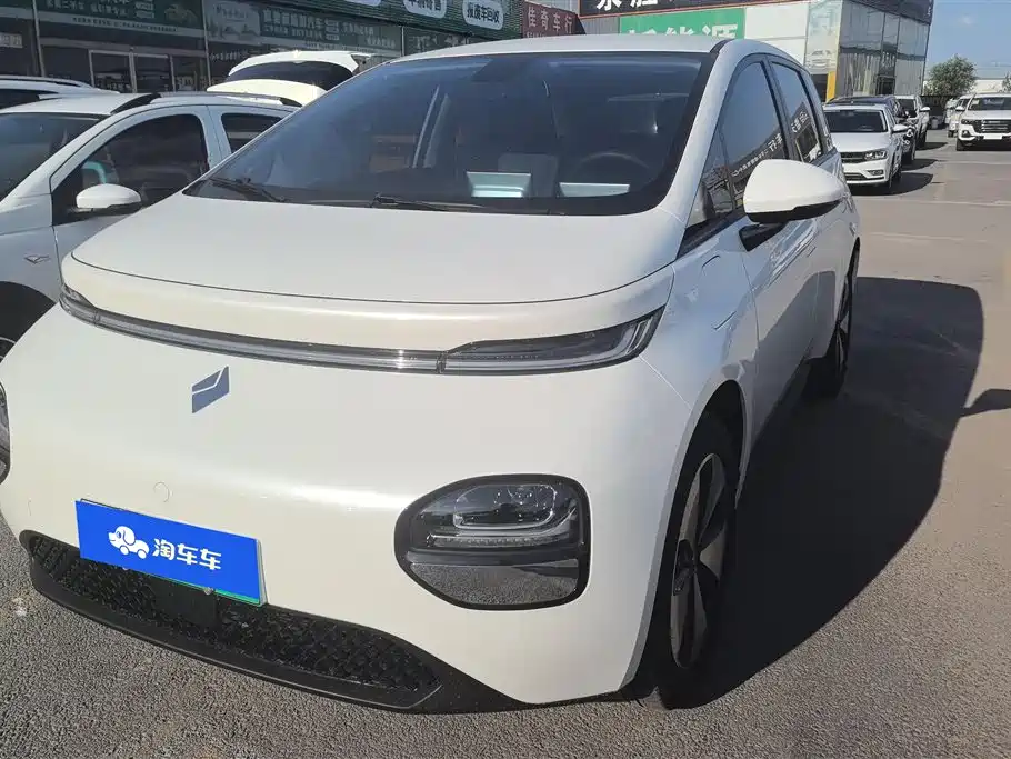 Baojun Yunduo 2024