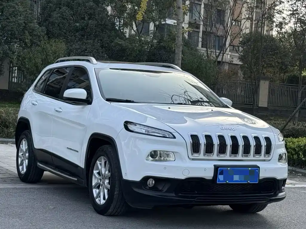 Jeep Cherokee 2017 — фото 3