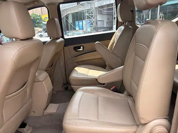 Wuling Hongguang 2014