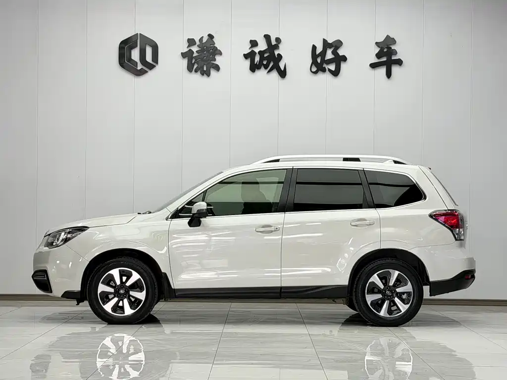 Subaru Forester 2017 — фото 4