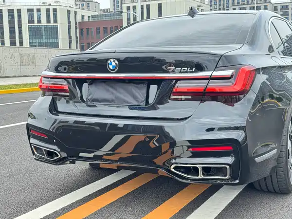 BMW 7 Series 2010