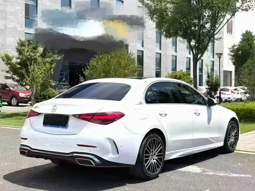 Mercedes-Benz C-Class 2023 — фото 9