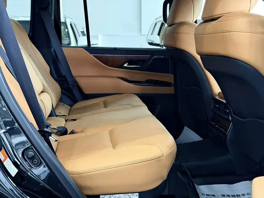 Lexus LX 2025 — фото 15