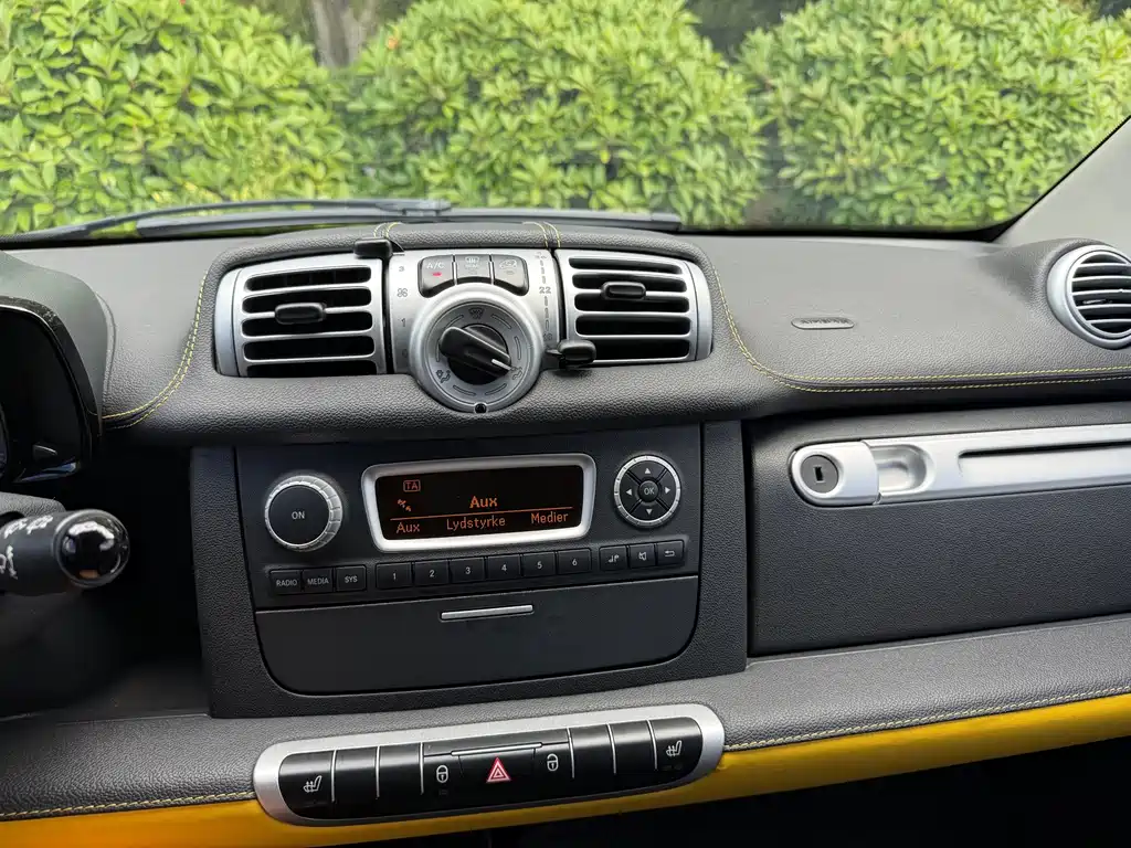 smart fortwo 2014 — фото 14