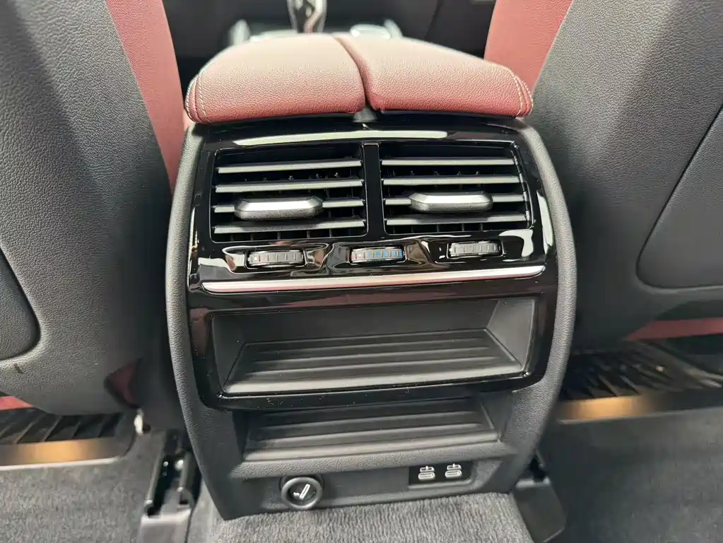 BMW 5 Series 2021 — фото 15