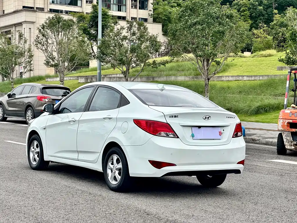 Hyundai Verna 2016 — фото 6