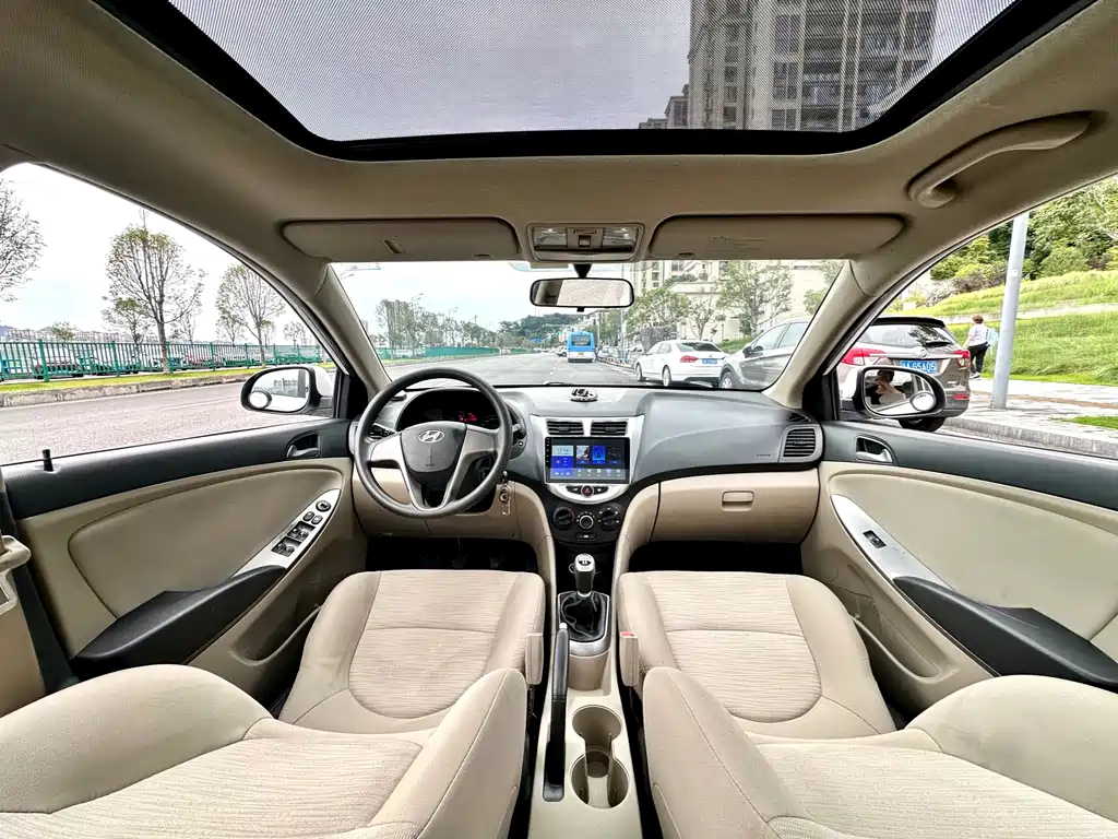 Hyundai Verna 2016 — фото 40