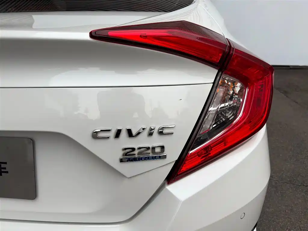 Honda Civic 2020 — фото 17