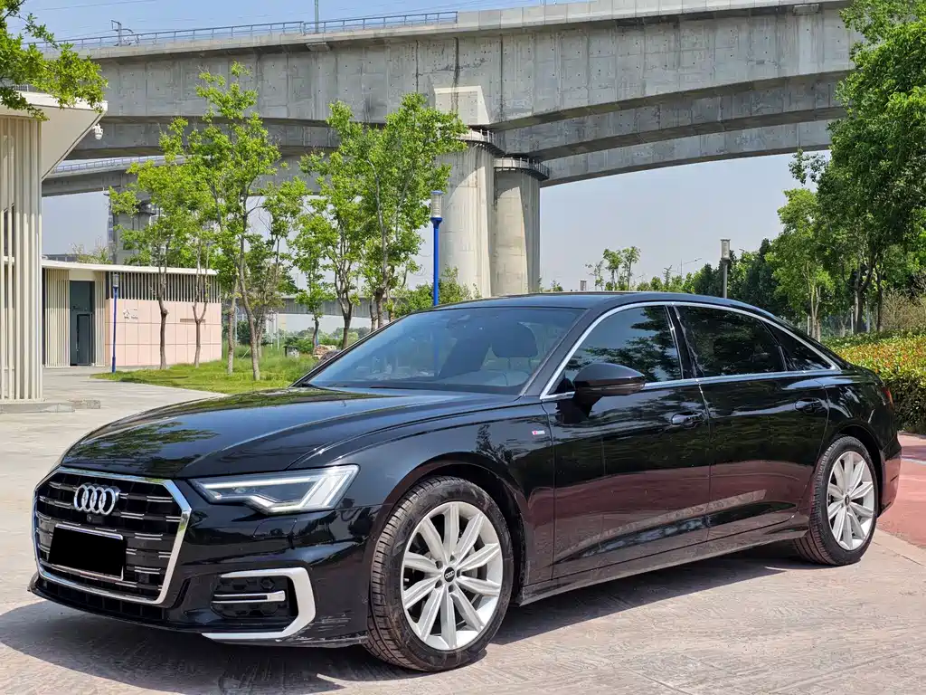 Audi A6L 2023 — фото 1